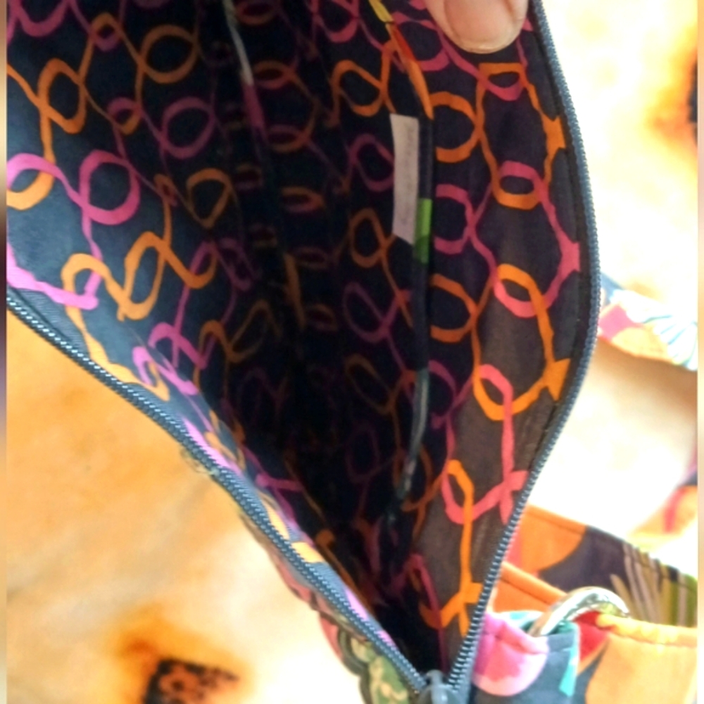 NWT> Vera Bradley  floral crossbody Bag - Picture 4 of 4
